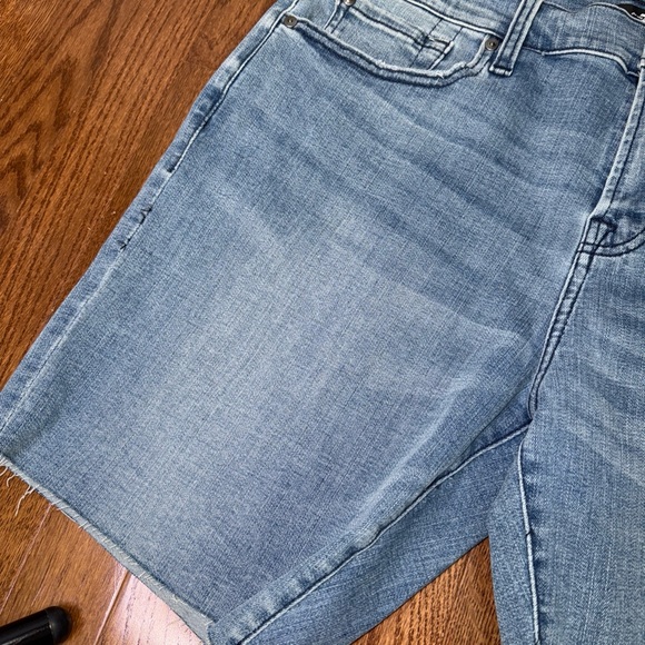 Men’s 7 For All Mankind Denim Shorts The Straight Raw Edge Hem New - Picture 7 of 9